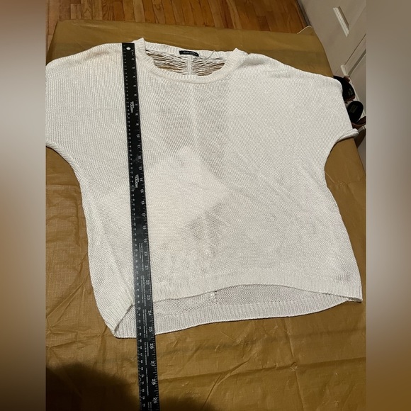 Dolce Cabo size XL Lightweight white crew neck 3/4 sleeve open back sweater - Picture 3 of 12